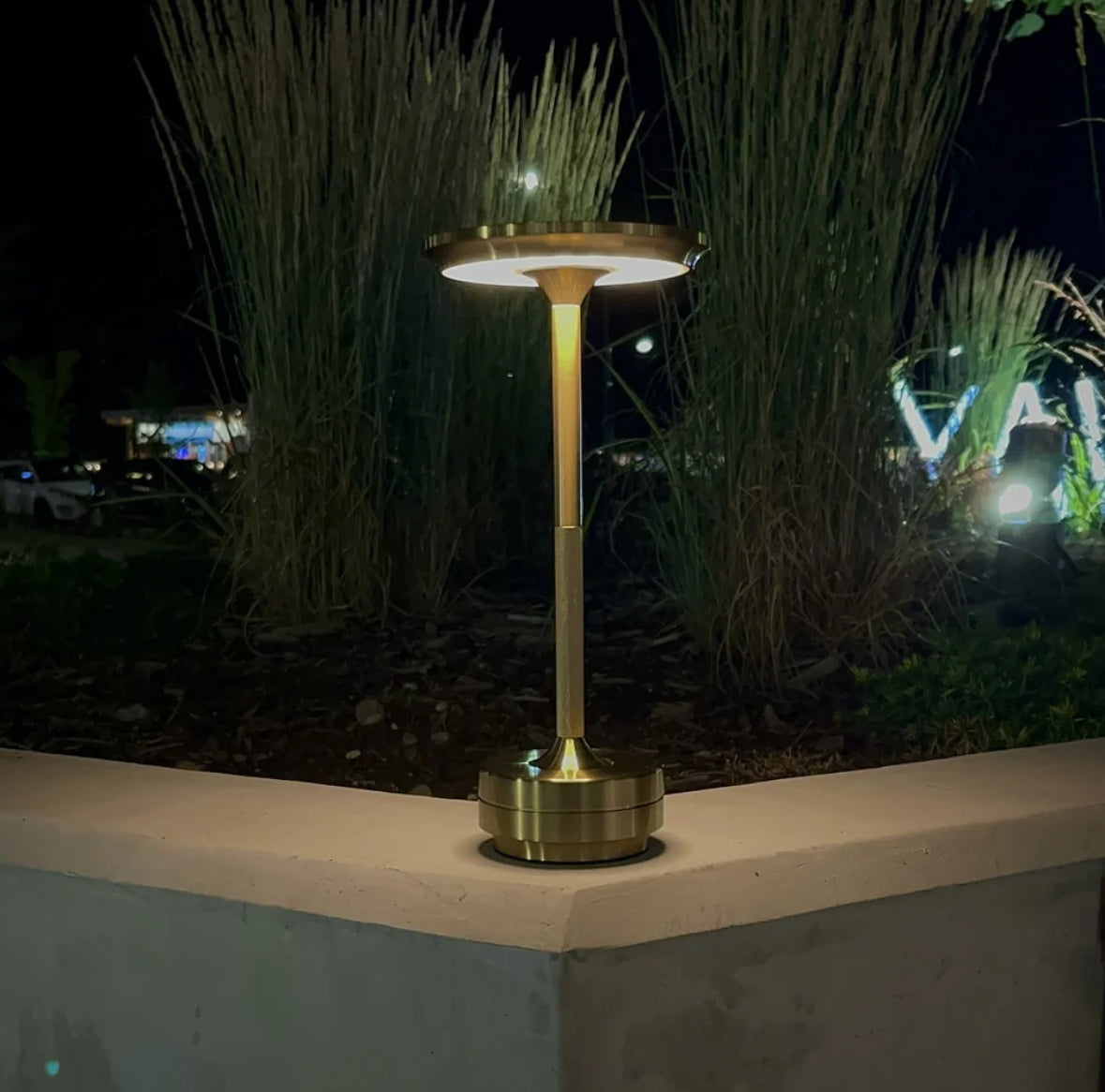 Bordslampa Steal LED - Portabel