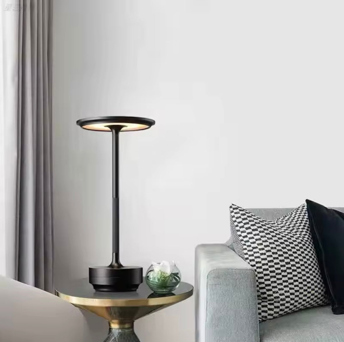 Bordslampa Steal LED - Portabel