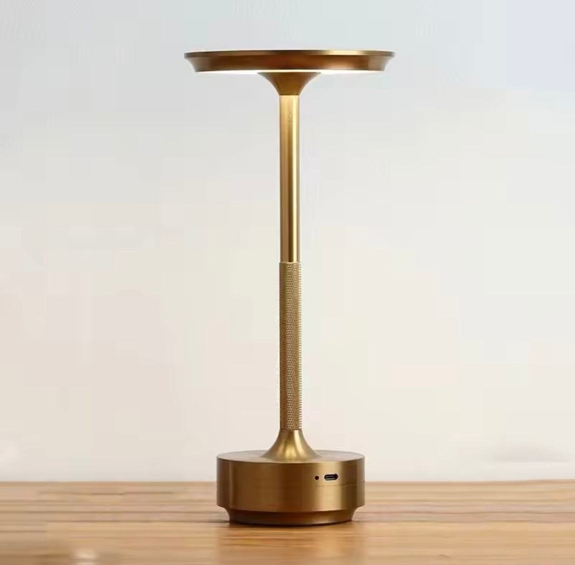 Bordslampa Steal LED - Portabel