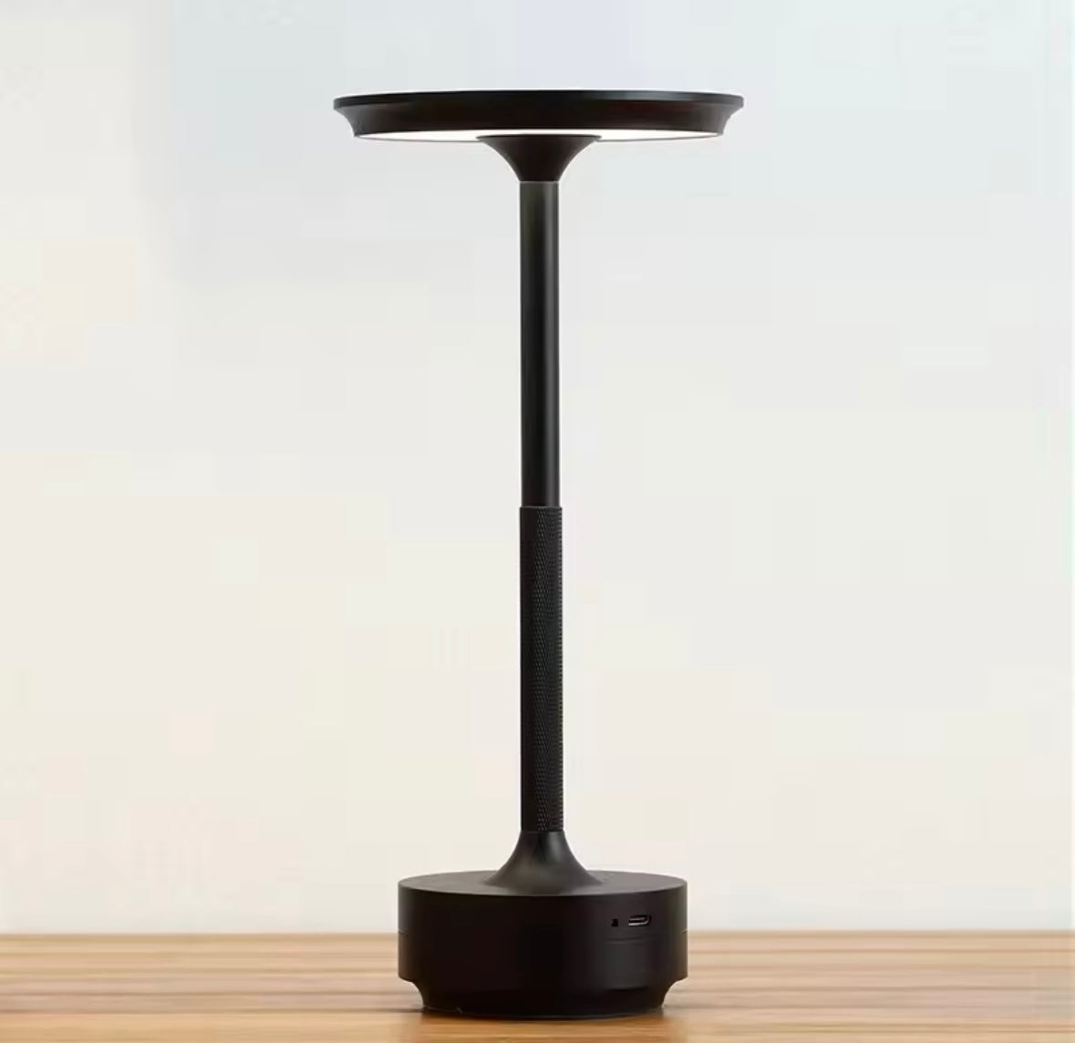 Bordslampa Steal LED - Portabel