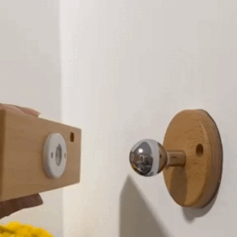 Nordisk trälampa med magnet